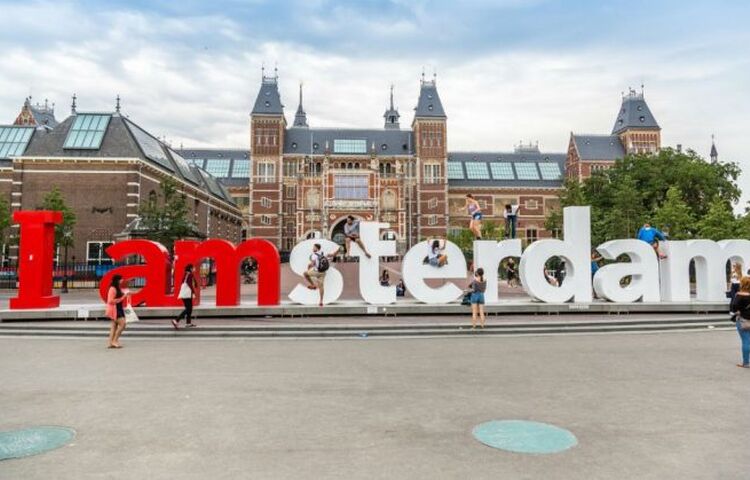 Cuma'dan Pazar'a Kaçamak: Amsterdam Turu 