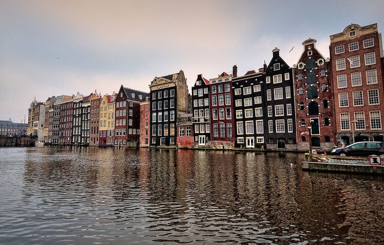 Cuma'dan Pazar'a Kaçamak: Amsterdam Turu 