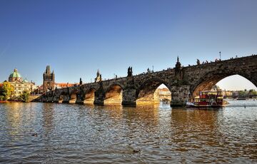 Cuma'dan Pazar'a Kaçamak: Prag Turu